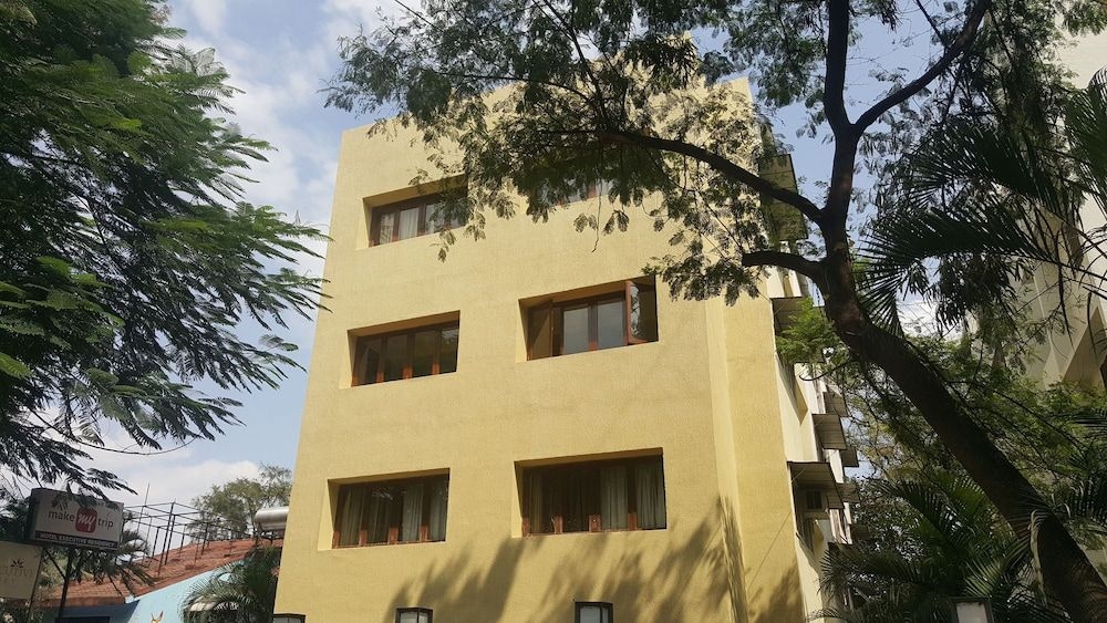 Executive Residency Hotel1