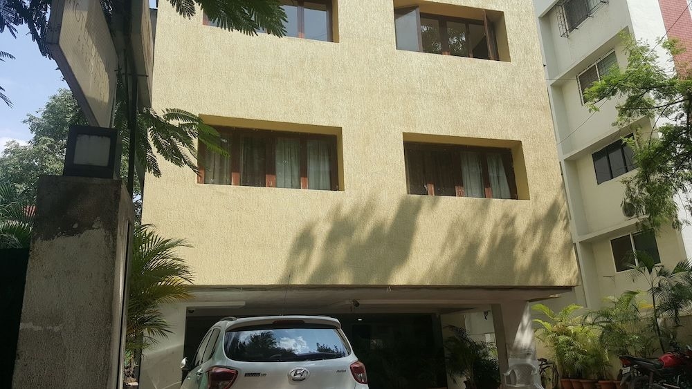 Executive Residency Hotel4