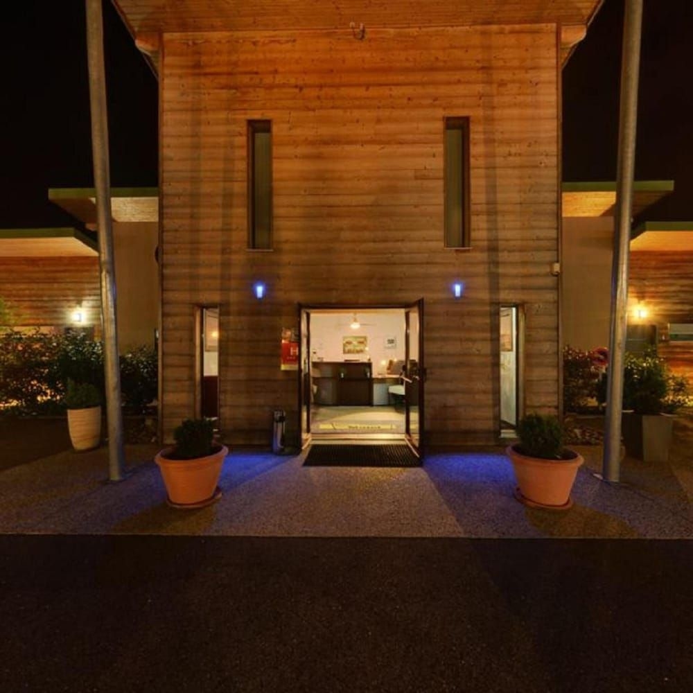 Bio Motel4