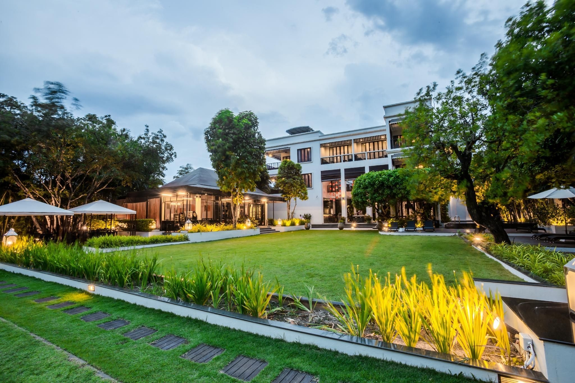 Aruntara Riverside Boutique Hotel4