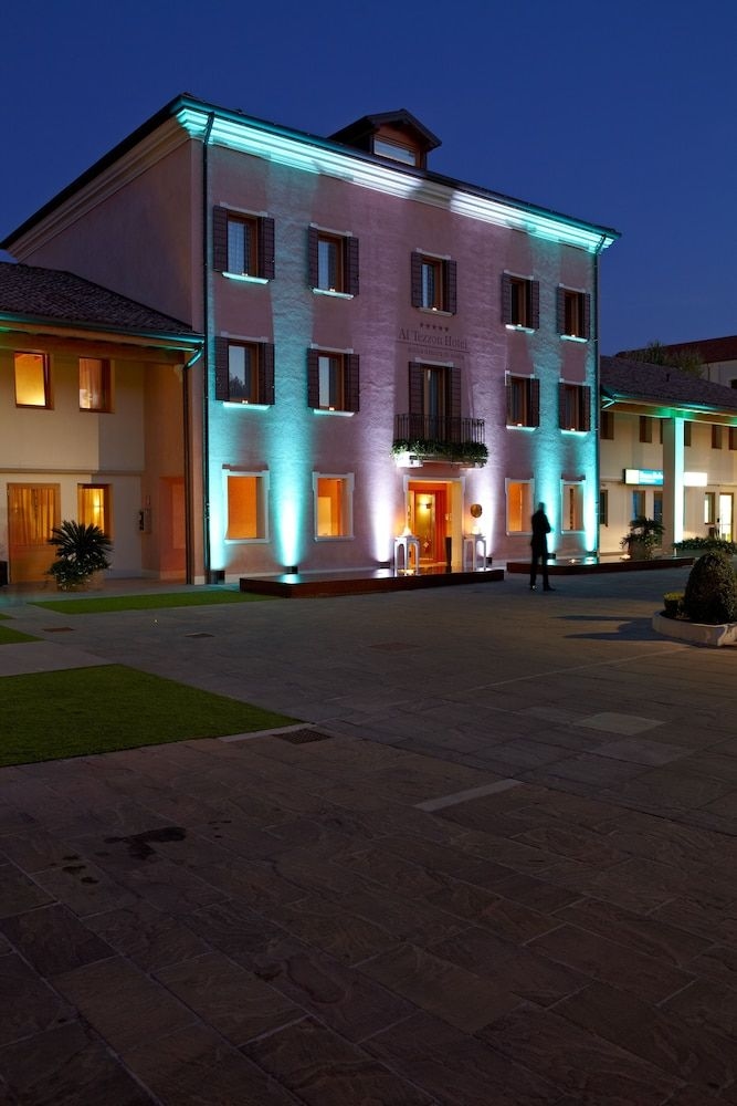 Al Tezzon Hotel1