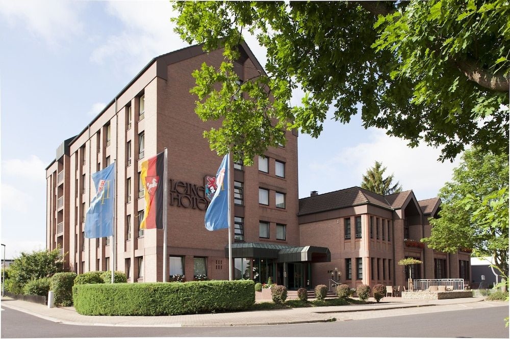 Leine Hotel1