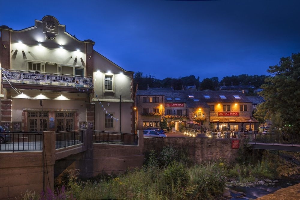 Old Bridge Hotel0