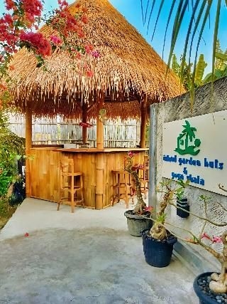 Island Garden Huts & Yoga Shala1