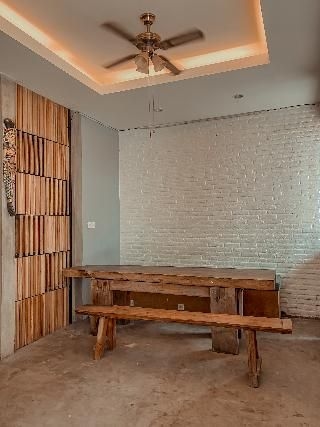 เรดดอร์ซ โฮสเทล ใกล้ ลิปโป มอลล์ กูตา (RedDoorz Hostel near Lippo Mall Kuta)4