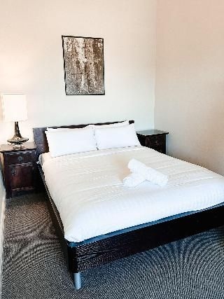 Central Hotel Stroud1