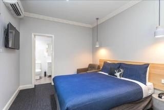 The Manhattan Wagga1