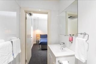 The Manhattan Wagga4