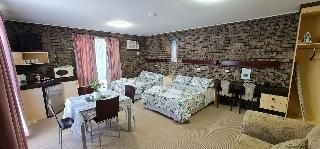 ซัสเซ็กซ์ อินเล็ต โมเทล (Sussex Inlet Motel)1