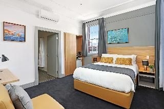 เมริเดียน โฮเทล (Meridian Hotel)4