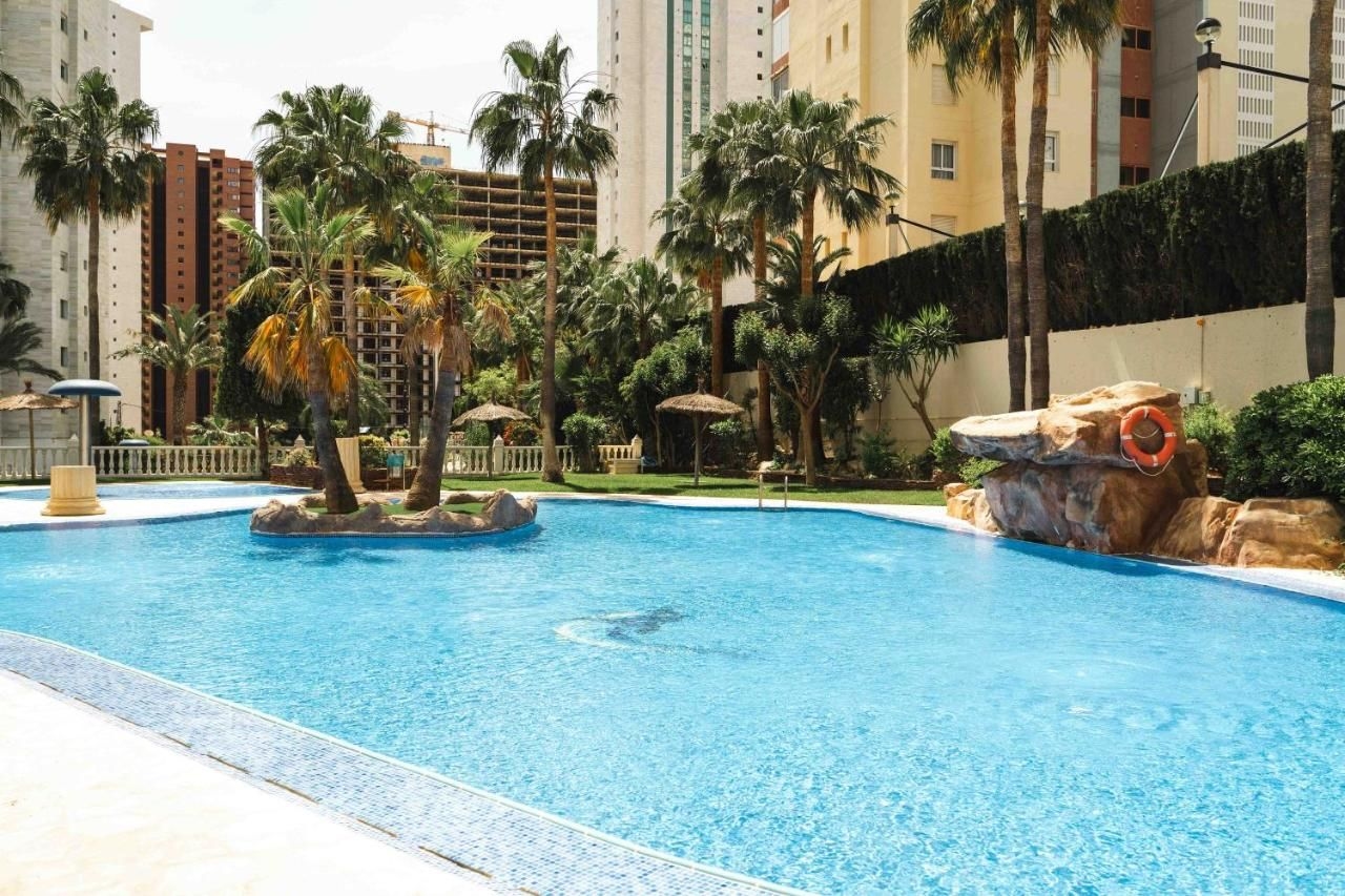 Magic Atrium Beach2