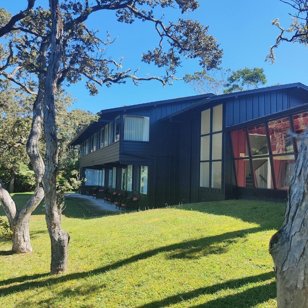 Volcano House2