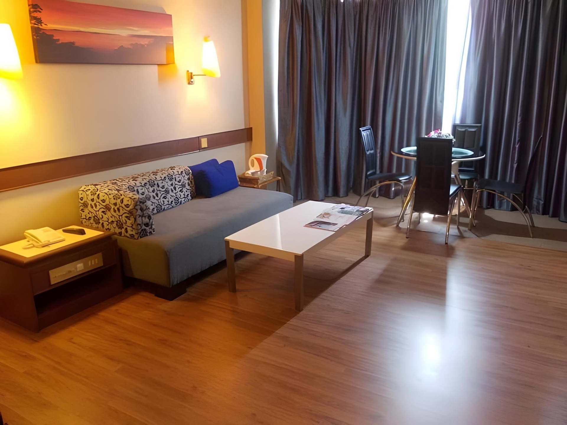 โรงแรมแกรนด์คริสตัล (Hotel Grand Crystal)3