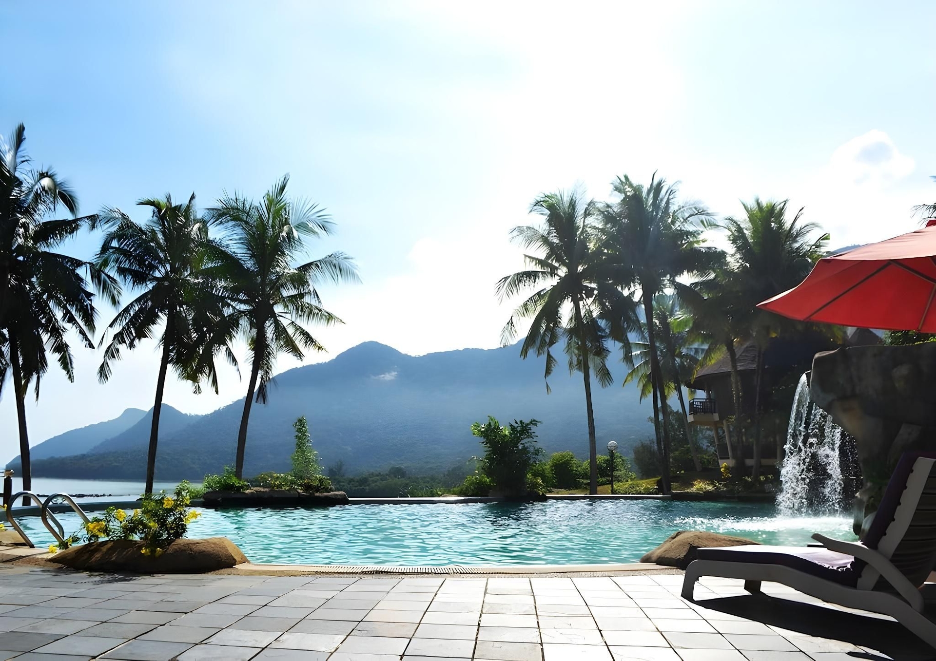 ดาไมบีชรีสอร์ท (Damai Beach Resort)1