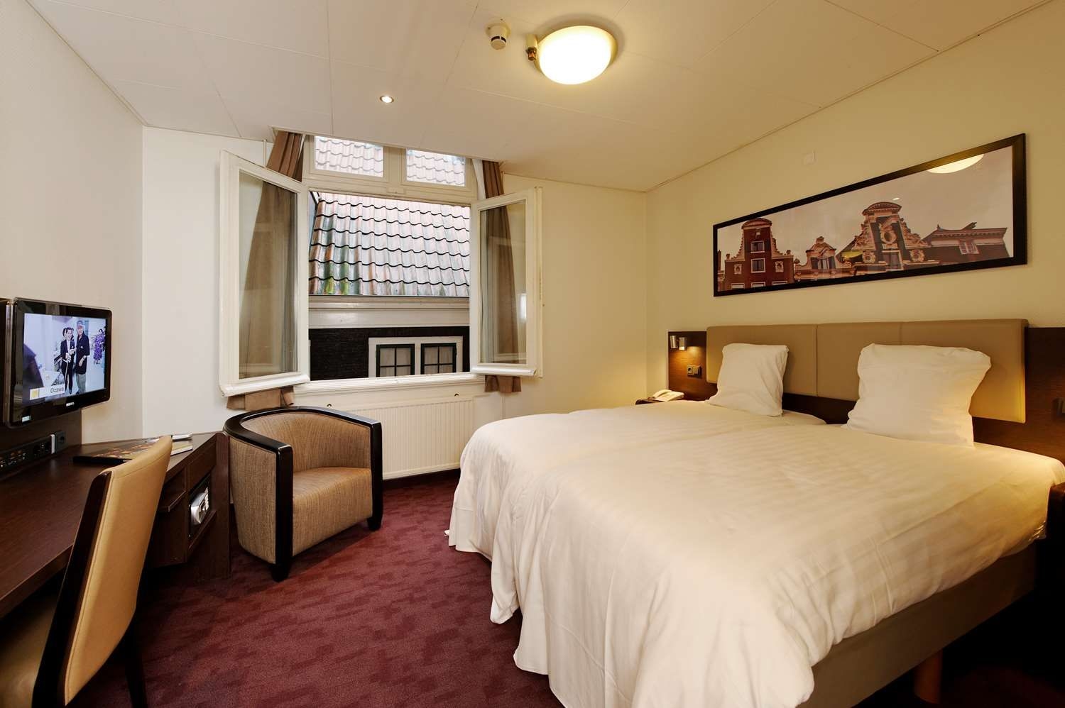 Best Western Dam Square Inn0