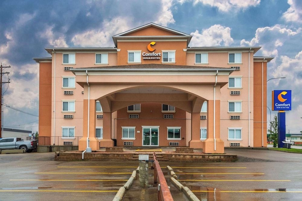 Comfort Inn And Suites Edson1
