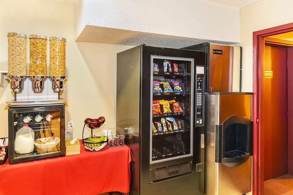 Econo Lodge Edson4