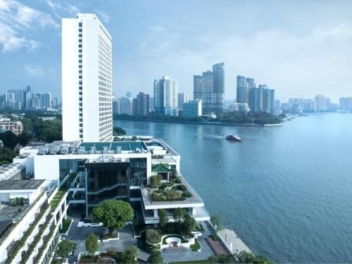 โรงแรมไวท์สวอน (White Swan Hotel)1