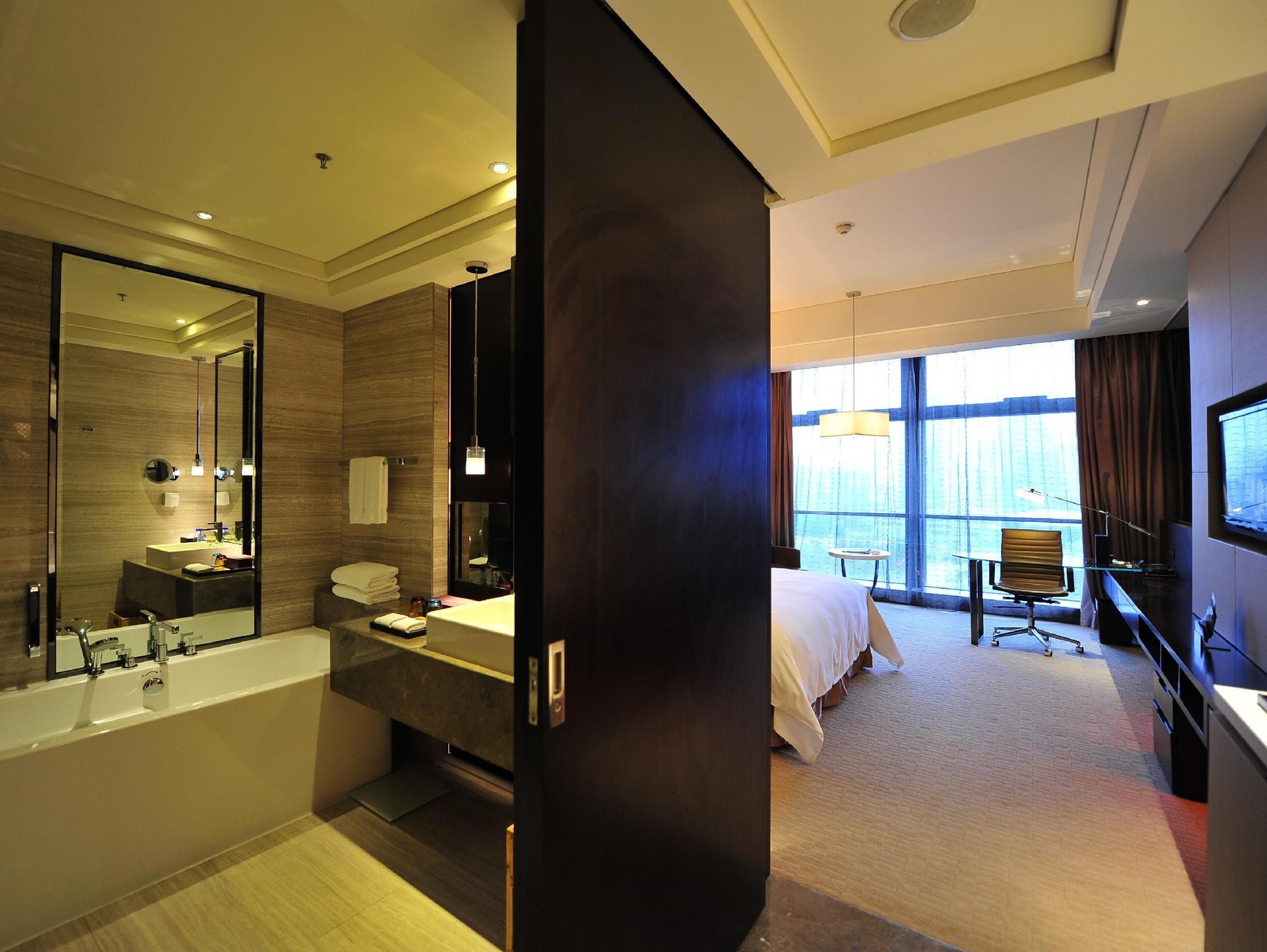 Renaissance Guiyang Hotel1