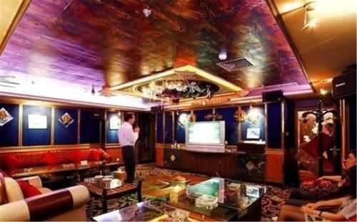 โรงแรมบลูพาเลซ (Blue Palace Hotel)4