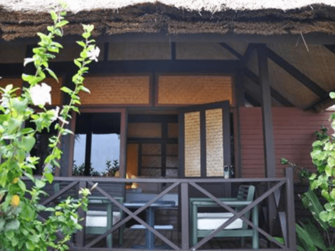 โรงแรมบ้านเพ คาบาน่า (Bann Pae Cabana Hotel)1