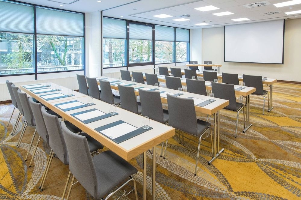 Courtyard By Marriott3