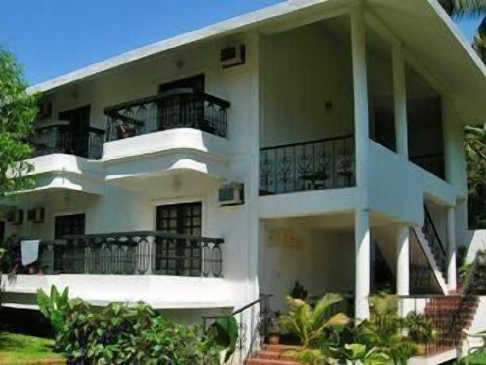 Villa Goesa Beach Resort3