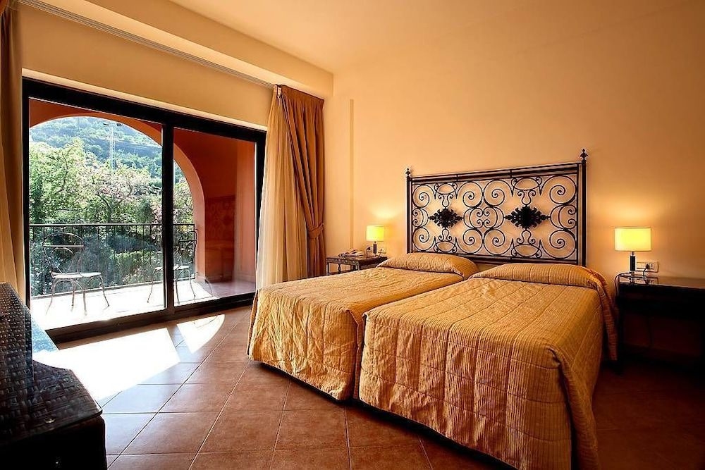 Santa Tecla Palace4