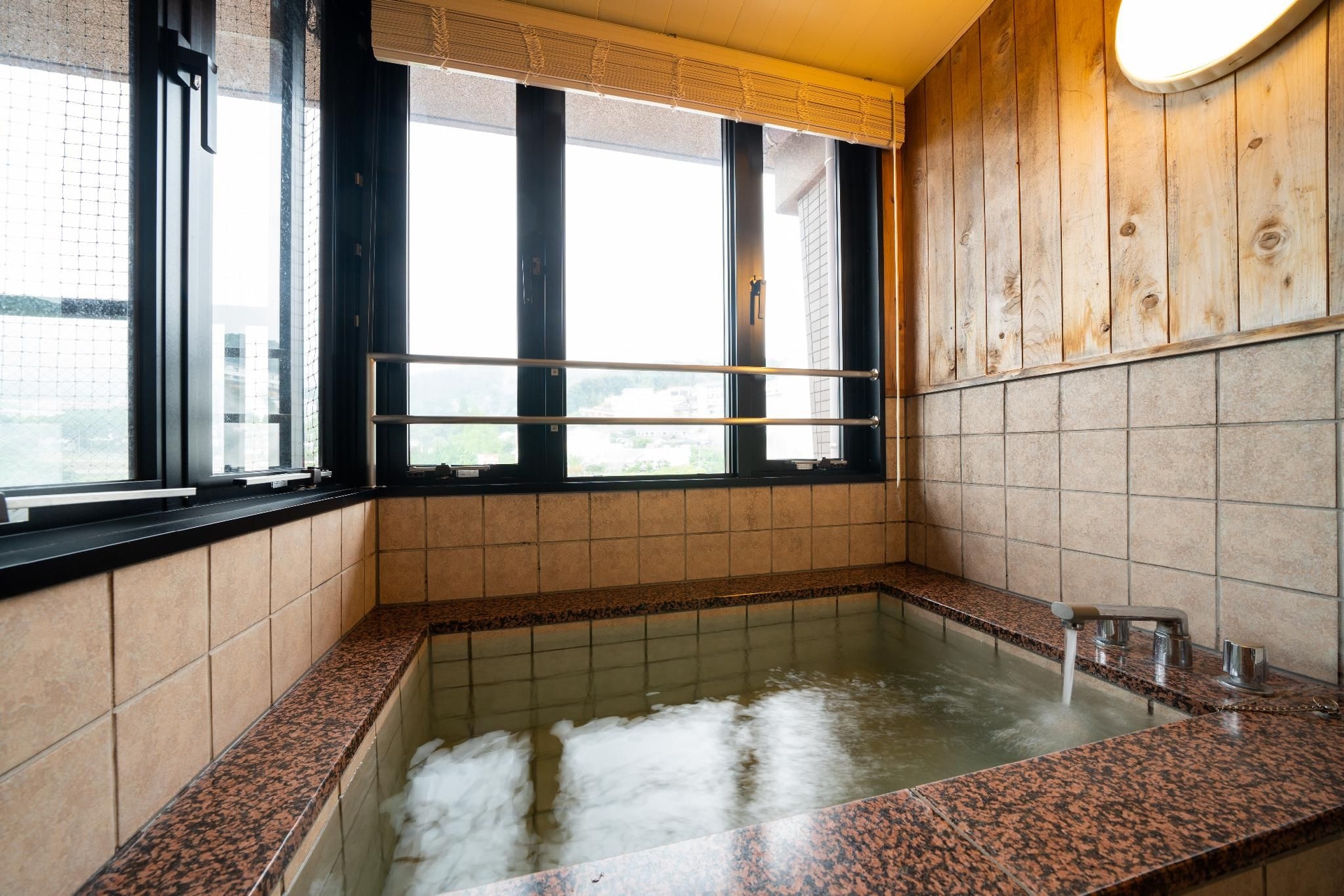 คันนะวะ ออนเซน โอะนิยะมะ โฮเต็ล (Kannawa Onsen Oniyama Hotel)2