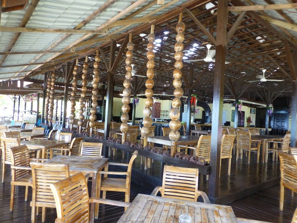 D'Coconut Island Resort3