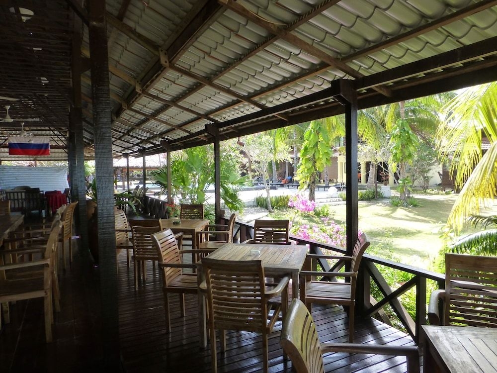 D'Coconut Island Resort1