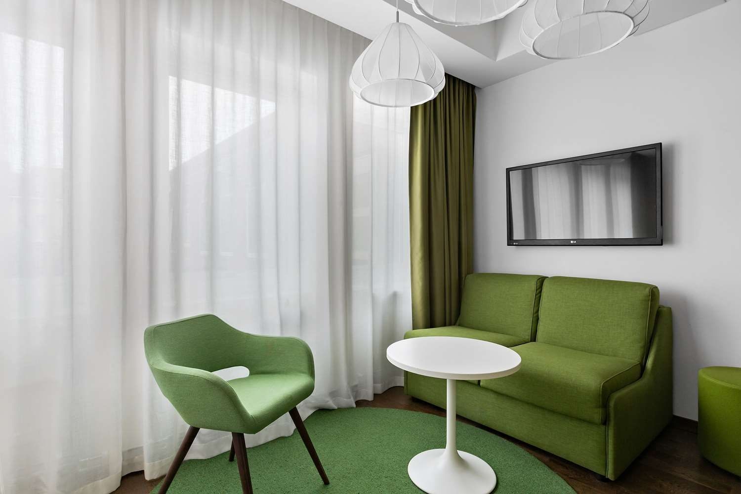 Best Western Public3