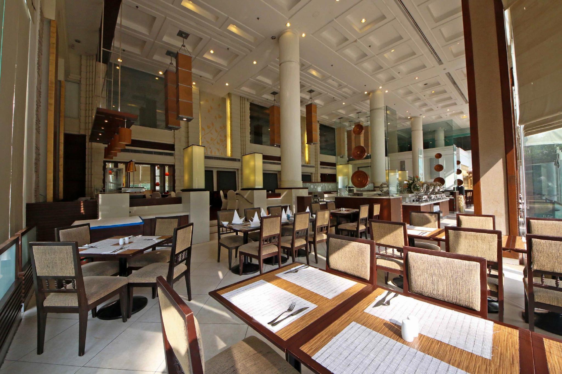 ดิ อิมพีเรียล โฮเทล แอนด์ คอนเวนชั่น เซ็นเตอร์ โคราช (The Imperial Hotel and Convention Centre Korat)1