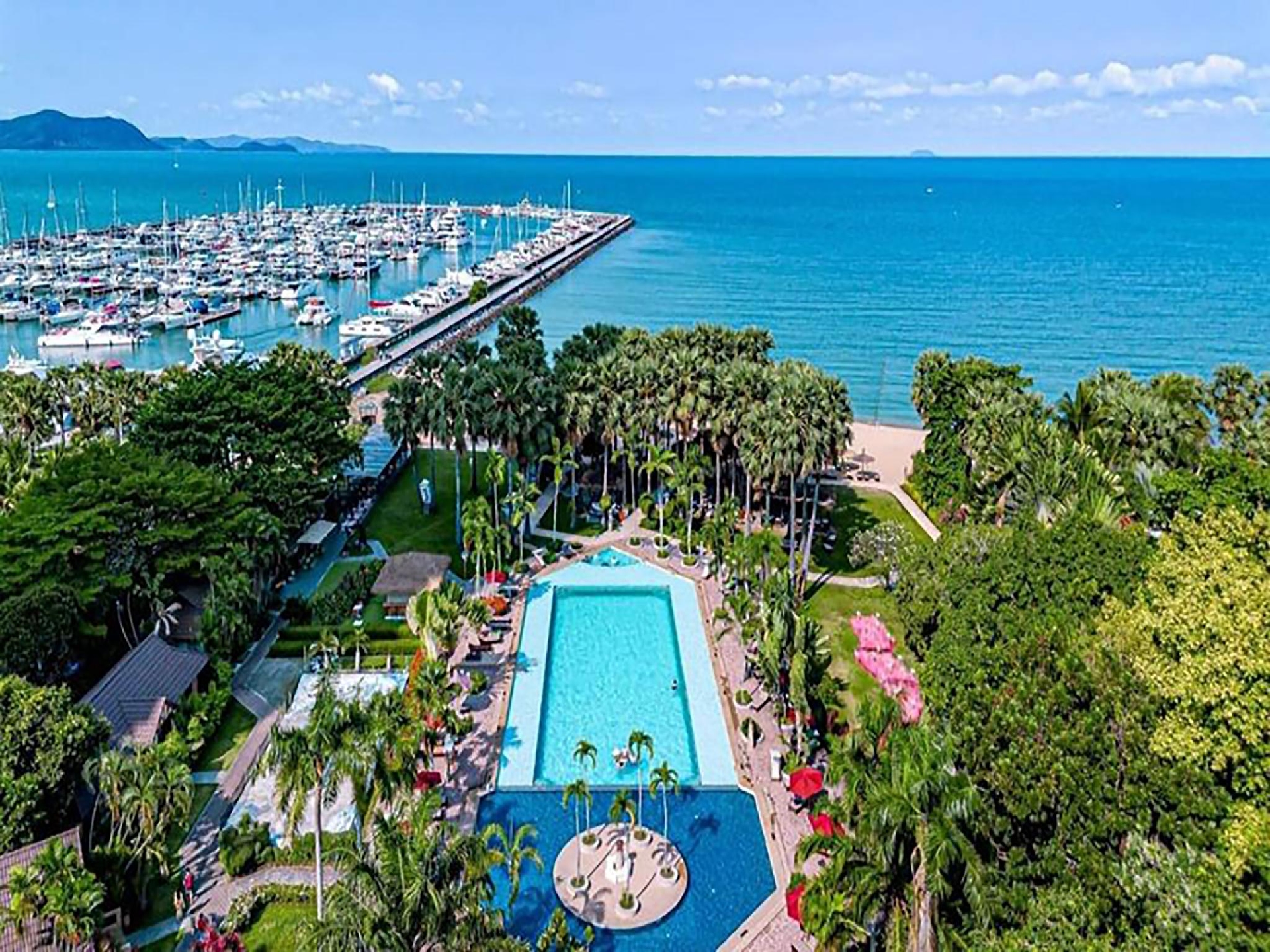 โบทานี บีช รีสอร์ท พัทยา (Botany Beach Resort Pattaya)4