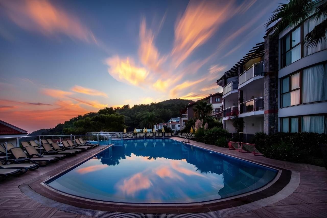 Nicholas Heights Deluxe Suite0