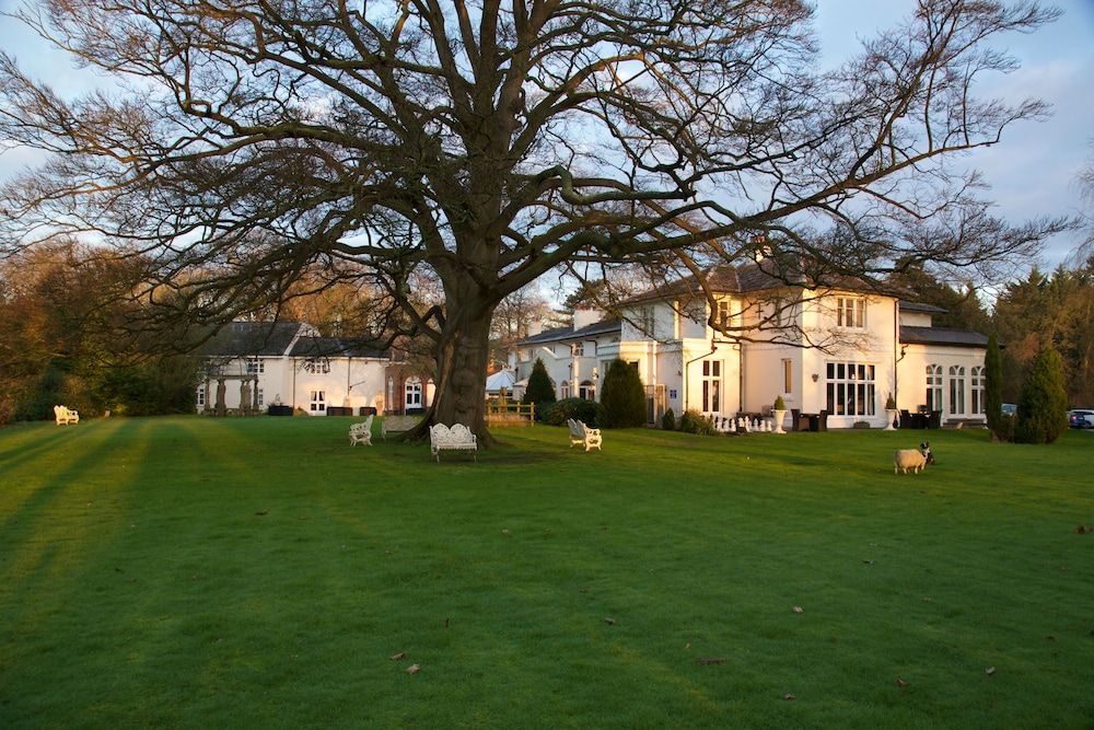 Llyndir Hall4