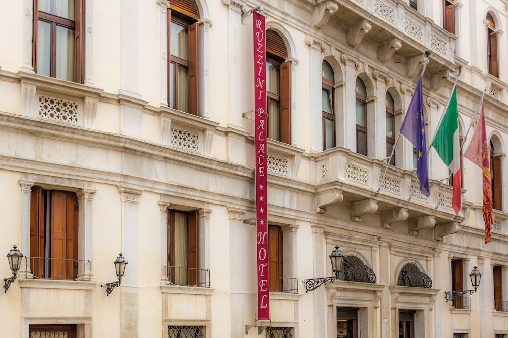 RUZZINI PALACE HOTEL3