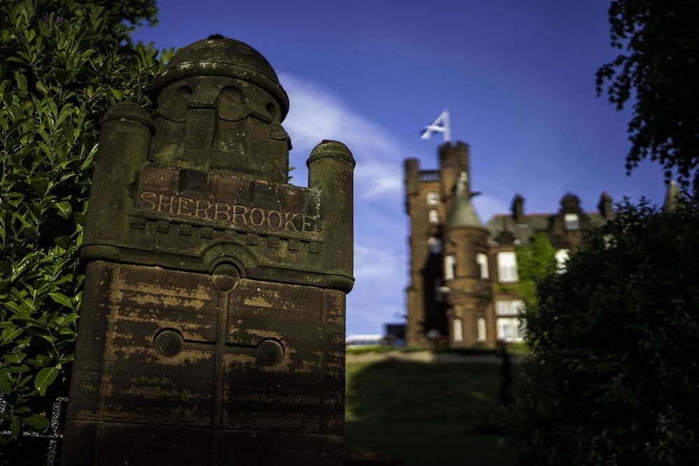 Sherbrooke Castle Hotel3