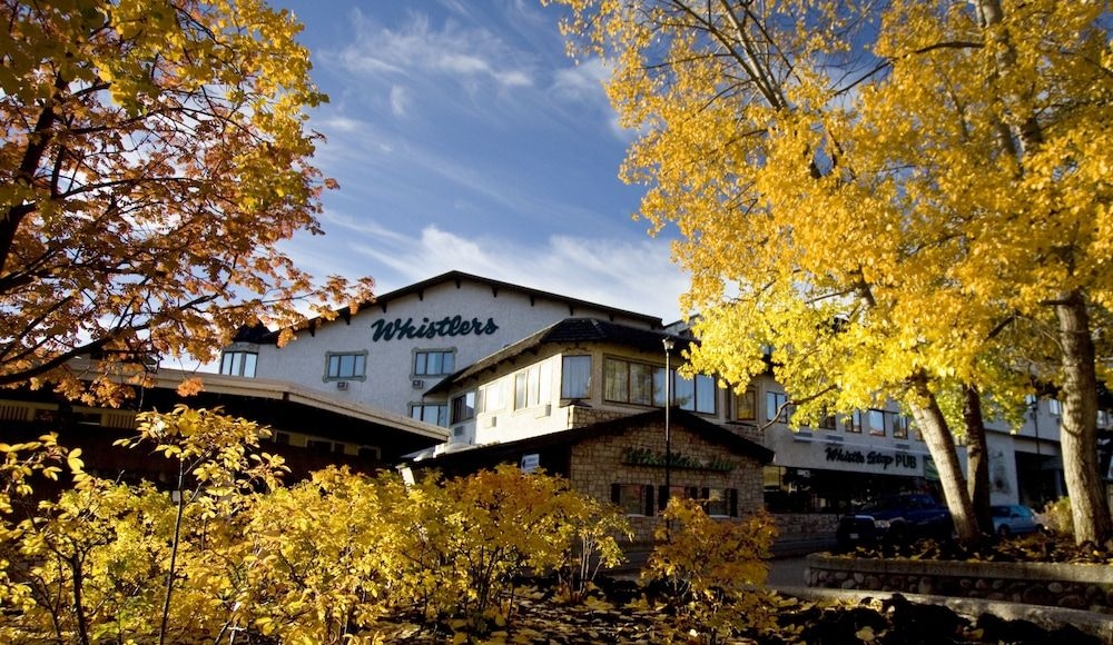 Whistlers Inn4