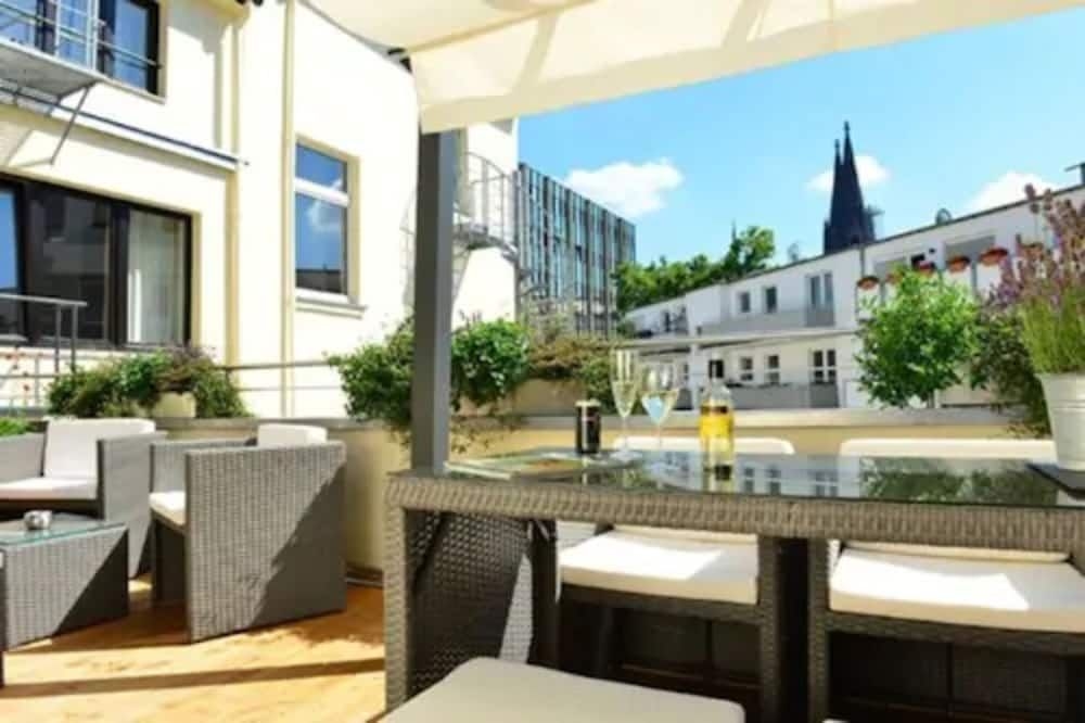 Domstern Hotel1