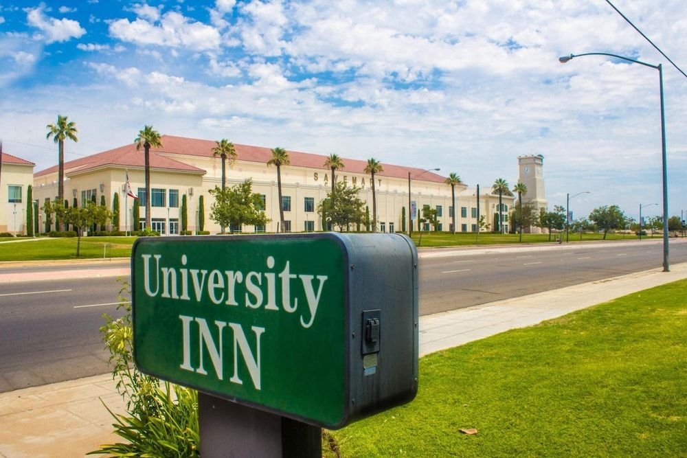 University Inn1