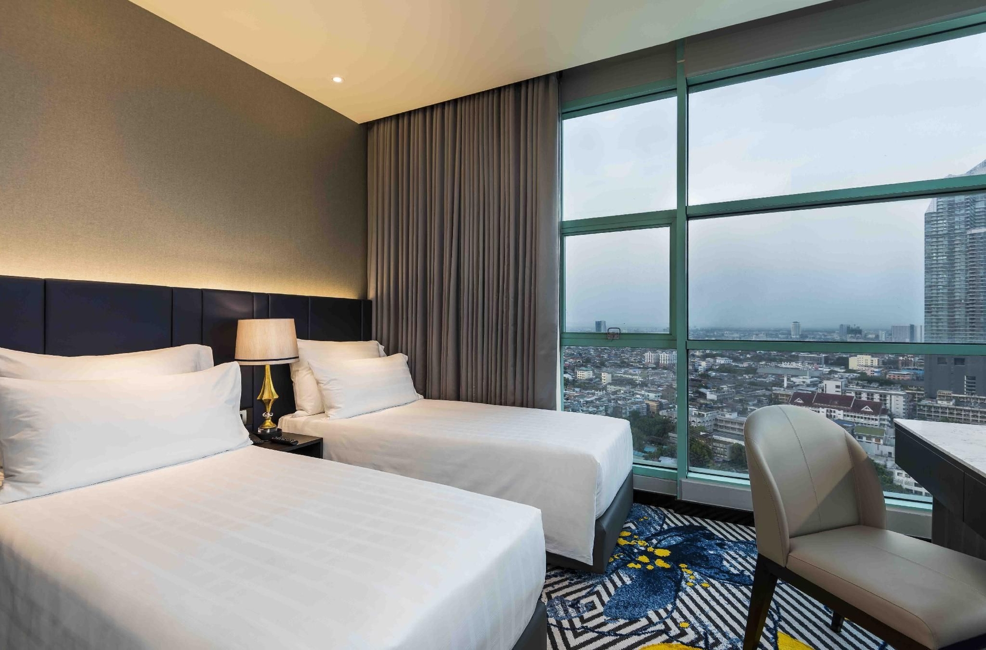 โรงแรมชาเทรียม ริเวอร์ไซด์ กรุงเทพฯ (Chatrium Hotel Riverside Bangkok)1