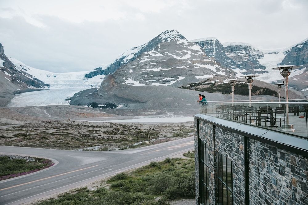 Glacier View Inn2