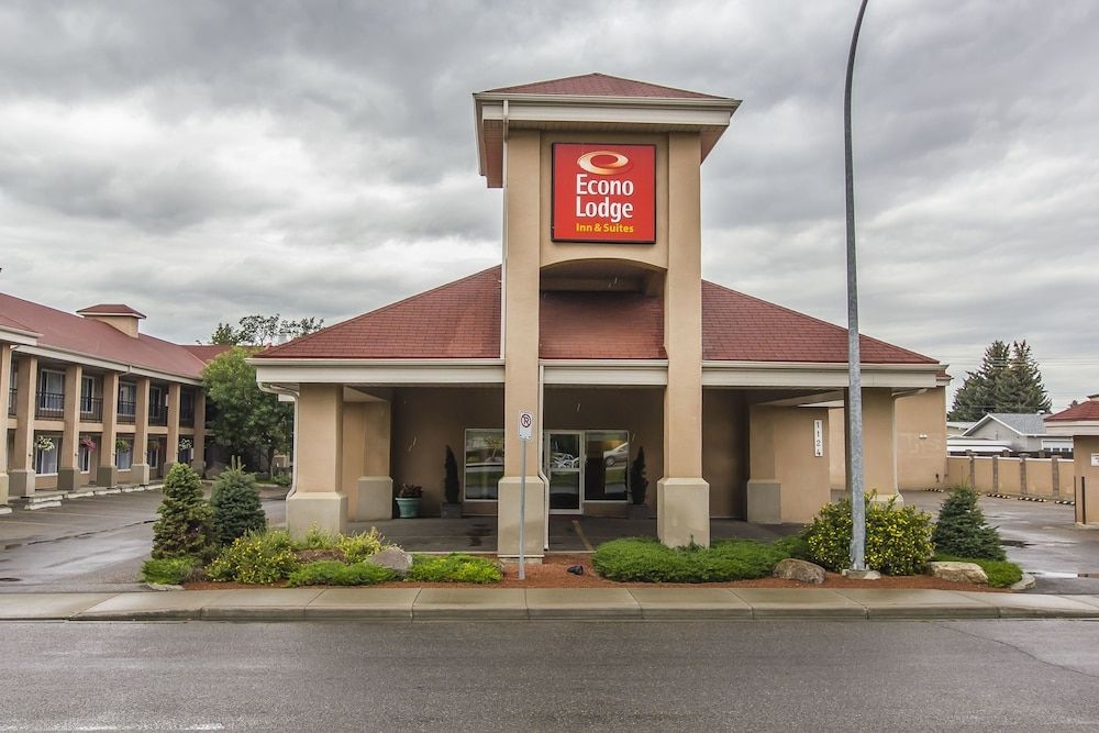 Econo Lodge Lethbridge2