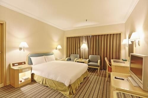 โรงแรมซานโตส (Santos Hotel)3
