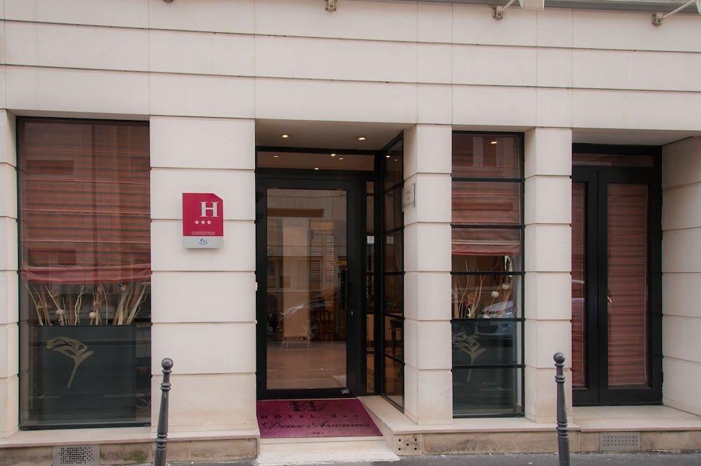 Des Deux Avenues1