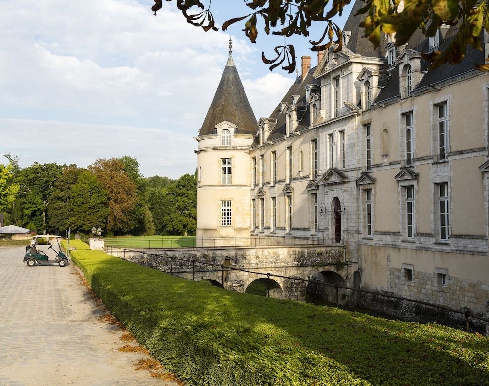 Chateau d'Augerville1