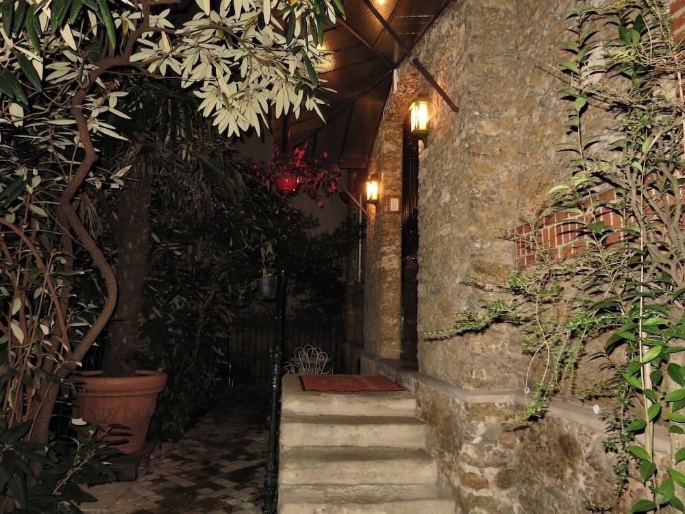 Windsor Home0