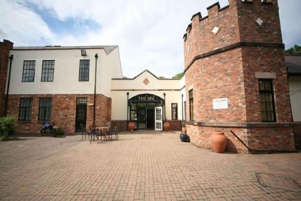 Crabwall Manor Hotel & Spa2