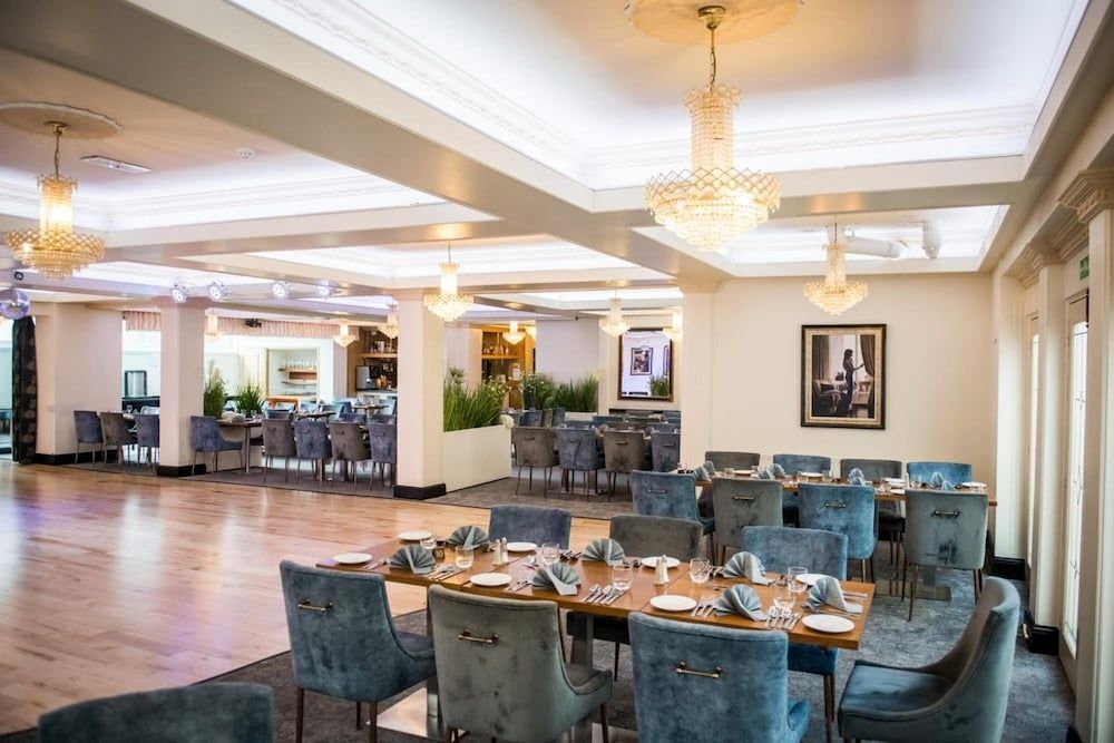 Clifton Park Hotel3